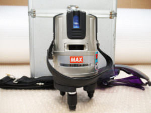 MAX マックス レーザー墨出し器 LA-302A